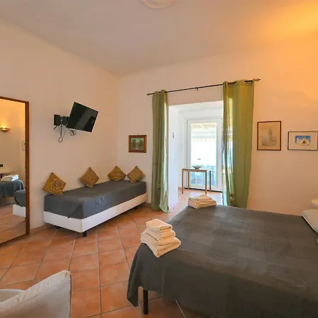 Nausicaa Apartament *